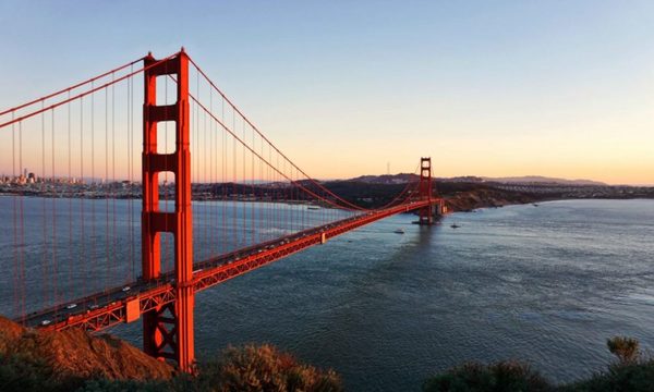 Ciudades estadounidenses inician programas de salario universal para artistas