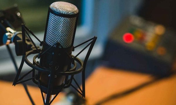 El Centro Cultural «Juan de Salazar» abre su convocatoria de podcasts