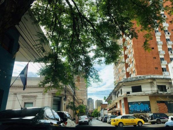 Meteorología anuncia un jueves caluroso y con vientos del noreste