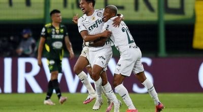 Palmeiras derrota en su visita a Defensa y se encamina a un nuevo título