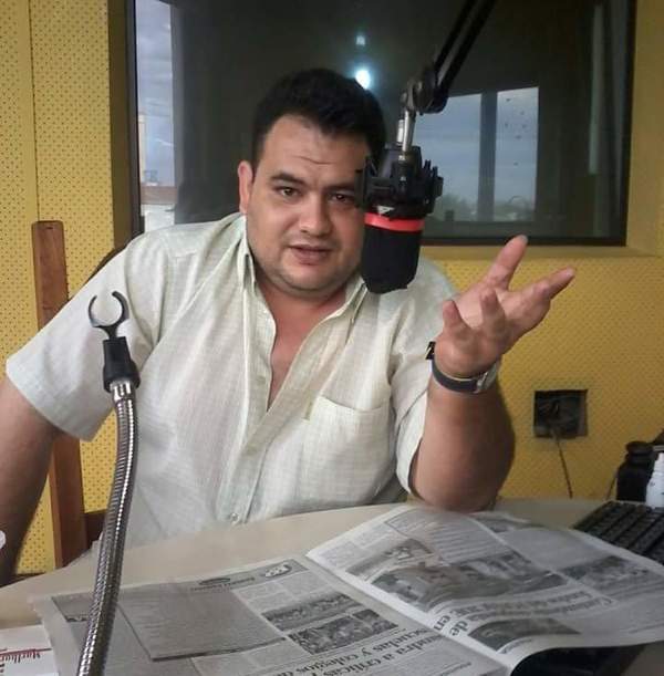 Abogado denuncia por EXTORSION a locutor de radio CESAR DIAZ