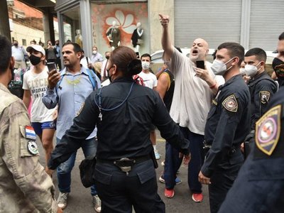 Denuncian a joven que golpeó al policía y a Payo Cubas por "resistencia y tentativa de lesión grave"