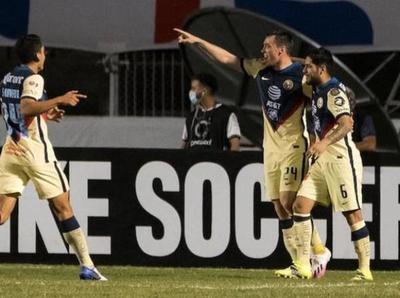 Sergio Díaz anota su primer gol con América