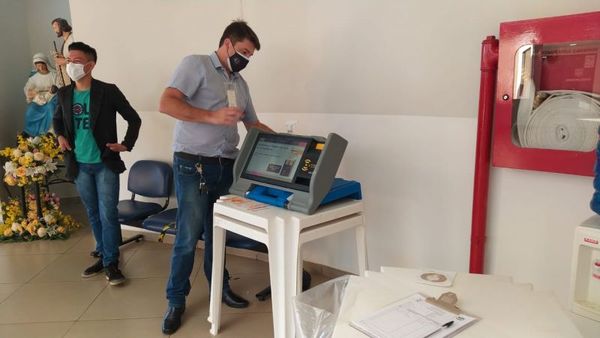 Habilitan maquina para Voto Electrónico en la Municipalidad