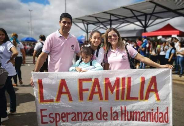 Día Nacional de la Familia se celebra en casa