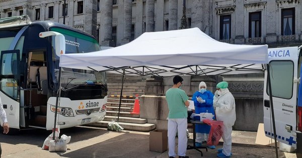 La Nación / Uruguay extiende medidas para “blindar abril” ante la pandemia