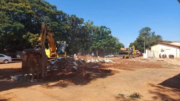 Caazapá: Intenso trabajo para la construcción del pabellón de contingencia - Noticiero Paraguay