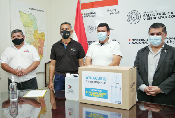 Petropar dona a Salud Pública 8.200 ampollas de Atracurio, adquiridos de la producción nacional