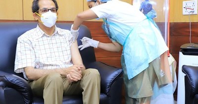 La Nación / Penuria de vacunas en India mientras se multiplican los contagios