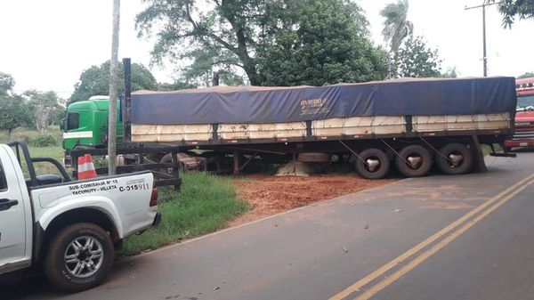 Recuperan camión robado con 30 ton. de soja - Nacionales - ABC Color