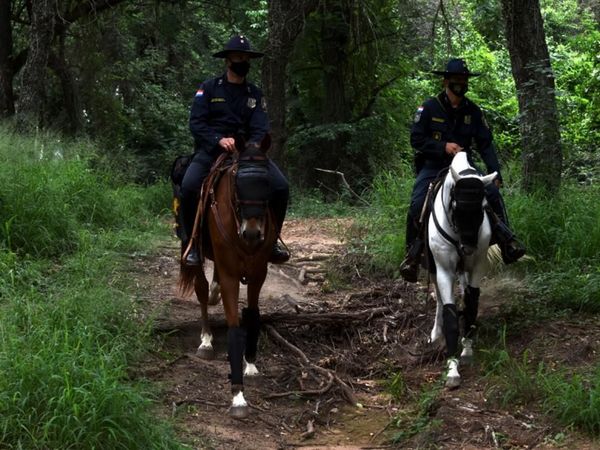 Botánico: Piden informe y la interpelación de la directora