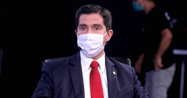 La Nación / Confirman que laboratorios hacen firmar contratos leoninos