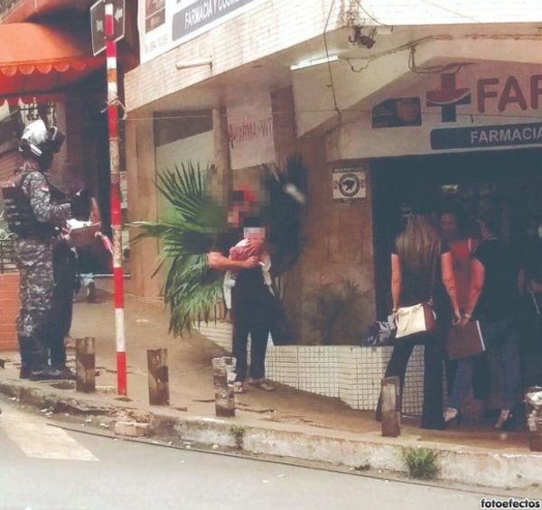 Pegaban a su criatura de tan solo cuatro meses para pedir dinero en la calle