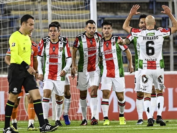 Palestino vence a Cobresal en peleado partido y avanza en Sudamericana