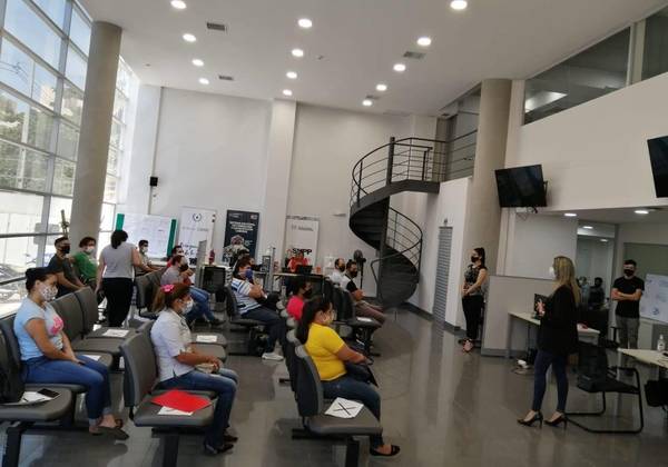 Leve caída del PIB en 2020, pero desempleo es el gran dolor de cabeza
