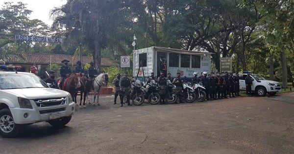 La Nación / Instalan comisaría móvil y cámaras de seguridad en el Jardín Botánico