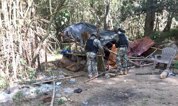Destruyen campamentos clandestinos a orillas del río Paraná - ABC en el Este - ABC Color