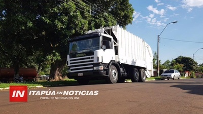 INTENDENTE ANÍBAL MAIDANA RECIBE MODERNO CAMIÓN PARA LA RECOLECCIÓN DE RESIDUOS.