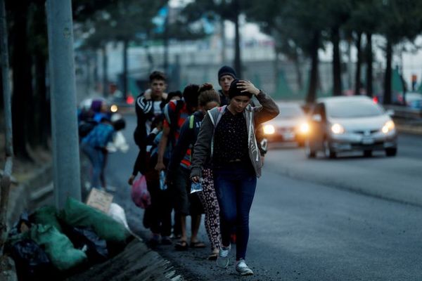 Traficantes usan política de Biden para impulsar migración, dice canciller de Honduras - Mundo - ABC Color
