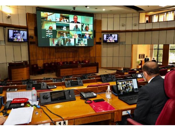 Los funcionarios del Congreso ahora amenazan con demanda