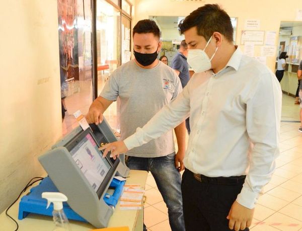 Lejos de suspenderse, ya se inicia simulacro de los votos - Nacionales - ABC Color