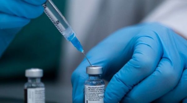 Pfizer pide ampliar uso de emergencia de su vacuna a niños entre 12 y 15 años