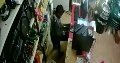 La Nación / Capiatá: como “Pedro por su casa” menor ingresó a una bodega y vació tragamonedas con un puñal