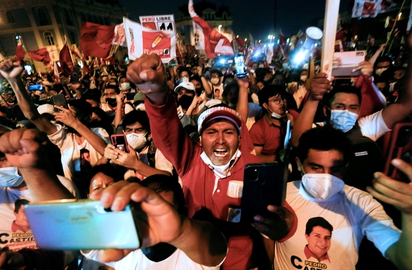 Perú elige presidente y Congreso en comicios condicionados por el coronavirus | .::Agencia IP::.