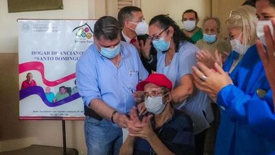 Vacuna: plataforma de inscripción para adultos mayores aún no está lista - Nacionales - ABC Color
