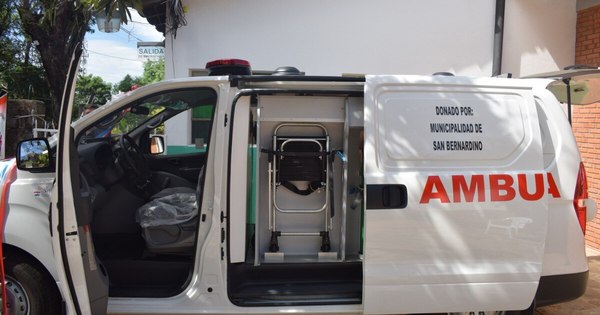 La Nación / Centro de Salud de San Bernardino cuenta con nueva ambulancia