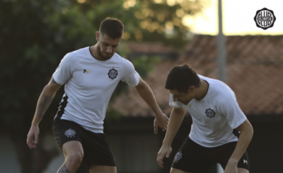 Diario HOY | Olimpia recibe en su casa a un inflado Globo