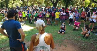 Corredores y ciclistas se manifiestan en el Botánico, exigiendo seguridad