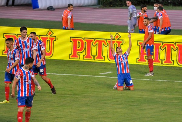 Óscar Ruiz debutó con gol y le dio la clasificación al Bahia