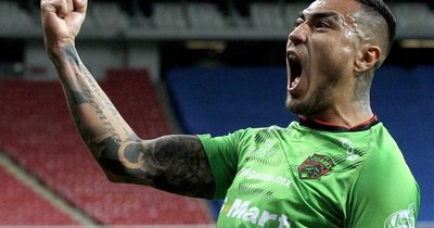 La Nación / Lezcano anotó y desperdició un penal