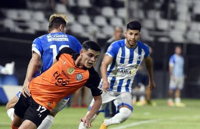 Un punto, pero sin punta - Fútbol - ABC Color