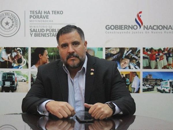 Ex ministro arremete contra el Gobierno por vacunación lenta y desorganizada