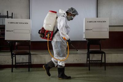 Abren colegios electorales en Perú para comicios marcados por covid - Mundo - ABC Color