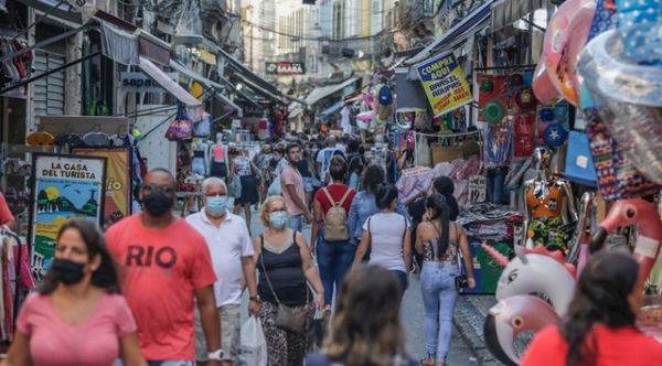 Brasil supera las 350.000 muertes por covid