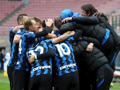 El Inter gana y sigue volando hacia el "Scudetto"