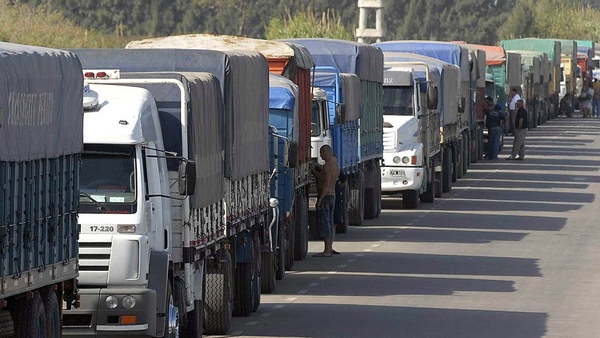 Exigirán test de Covid negativo a camioneros que ingresen a Argentina | Ñanduti