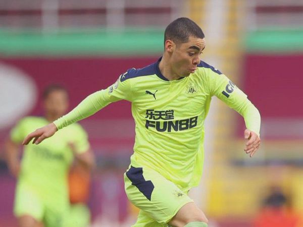 El Newcastle de Miguel Almirón remonta y escapa del descenso