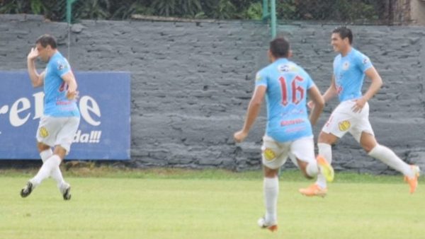 Resistencia gana en la Chacarita; lluvia y paridad total en Atyrá