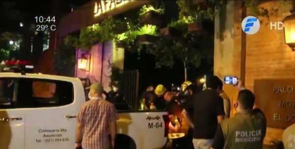 Funcionarios municipales intervienen locales con fiestas clandestinas | Noticias Paraguay