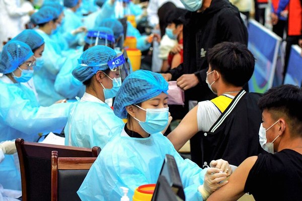 China admite dudas sobre sus vacunas, que se utilizan en 22 países - ADN Digital