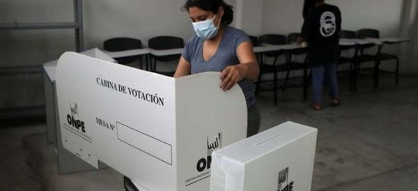 Perú elige presidente entre 18 candidatos y ningún favorito