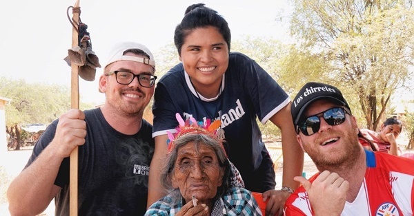 Chad y las voluntarias siguen con su trabajo en el Chaco