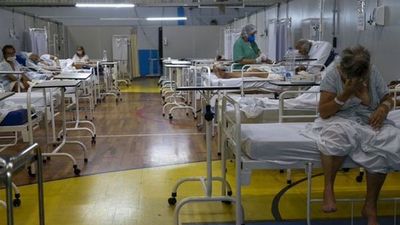 Brasil tiene más pacientes jóvenes que mayores en cuidados intensivos