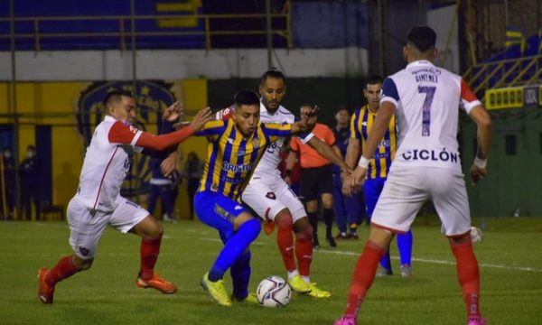 Sportivo Luqueño y Cerro Porteño empatan en un partido de colección