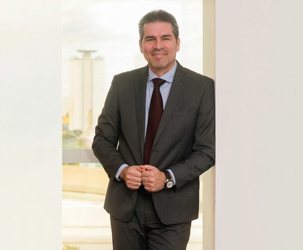 César Paredes