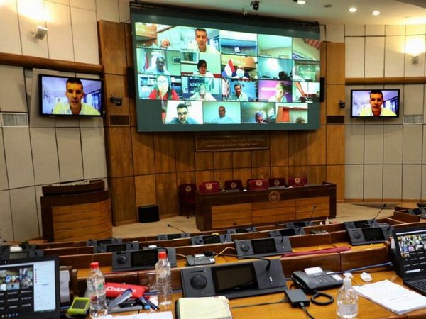 Convocan a representante de OPS para apurar vacunas